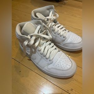 Nike Air Jordan 1 White Snakeskin Size 8